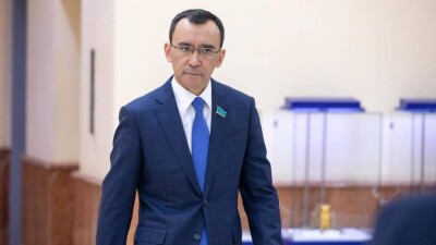 Спикер сената: Россияне не могут получить ВНЖ в Казахстане без согласия РФ 