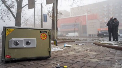 Пострадавшим от январских беспорядков вернули похищенные вещи на 95 млн тенге