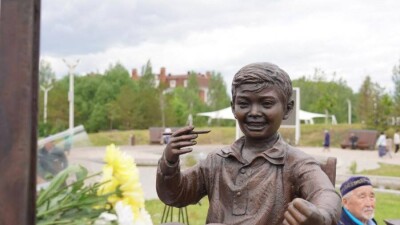 Памятник герою произведения "Меня зовут Кожа" появился в столице