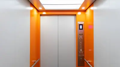 "Два инспектора на 10 тысяч подъёмников". Запустить госпрограмму по замене старых лифтов предложили в Казахстане