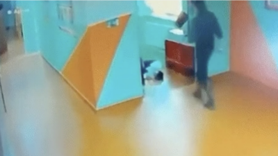 Ученик упал в лестничный пролёт: директора столичной школы уволили