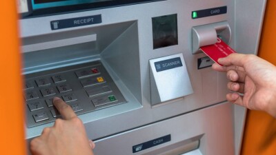 Казахстанским бизнесменам разрешат обналичивать больше денег