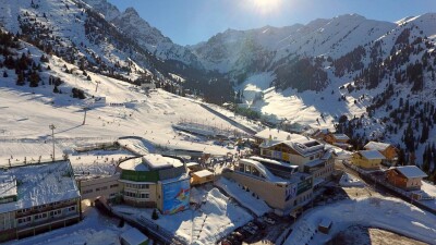 На Шымбулак можно будет заезжать только на электромобилях