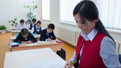 Министр просвещения: Защищать учителей должны не только мы, но и все госорганы