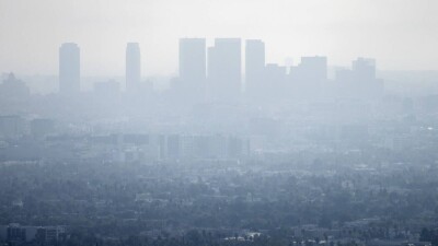 "Пахнет ядом". Кыргызские депутаты потребовали ввести в Бишкеке ЧС из-за загрязнения воздуха