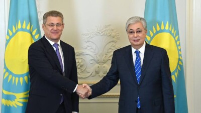 Токаев пригласил в Казахстан руководителей компаний Башкортостана