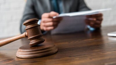 Апелляционный суд отменил предупреждение журналистке, сфотографировавшей кортеж премьера