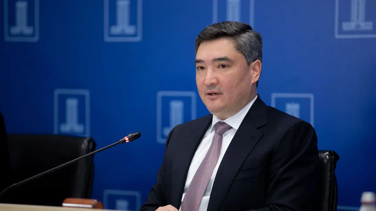 Бектенов – фармпроизводителям: Государство продолжит поддерживать тех, кто искусственно не завышает цены