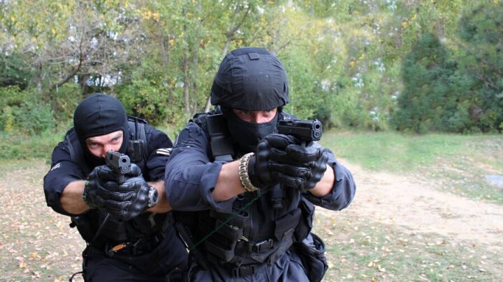 По улицам Тараза перемещаются военные, дороги перекрывают. Что происходит в городе