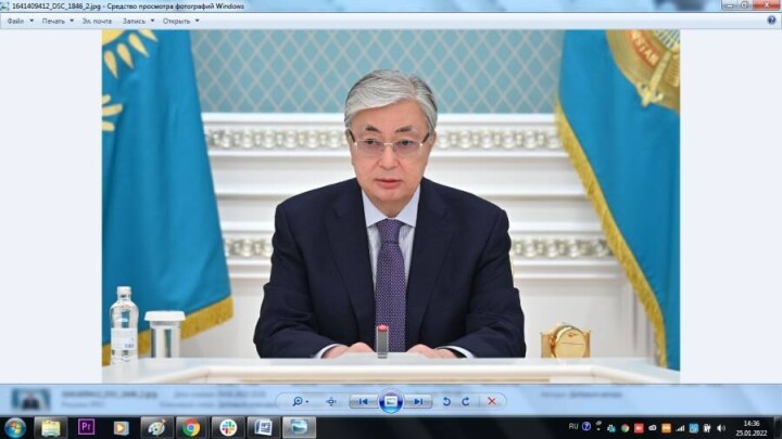 Токаев: Казахстан инвестирует 20 млрд долларов в сухопутные коридоры с Китаем до 2025 года