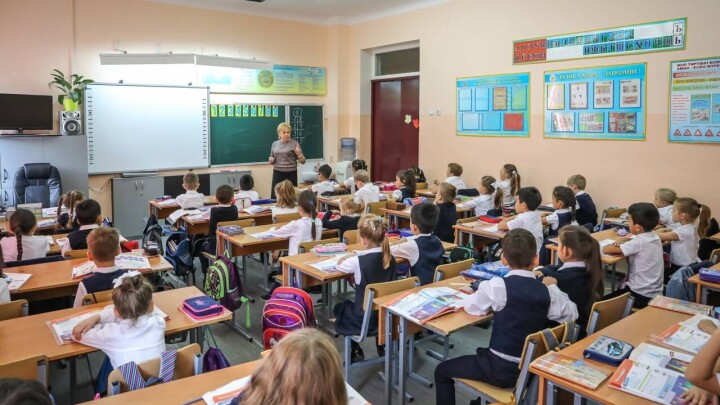 Токаев: В течение трёх лет следует полностью решить проблему трёхсменного обучения в Мангистау