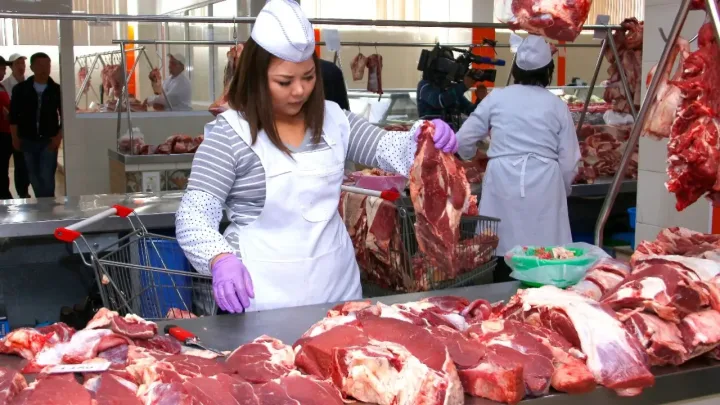 В супермаркетах Астаны появилось мясо сайгака: где и по какой цене его можно купить