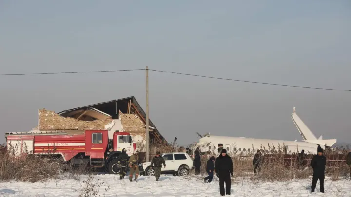 Суд над погибшими в авиакатастрофе пилотами Bek Air: кто выплатит 4,8 млрд тенге компенсации потерпевшим