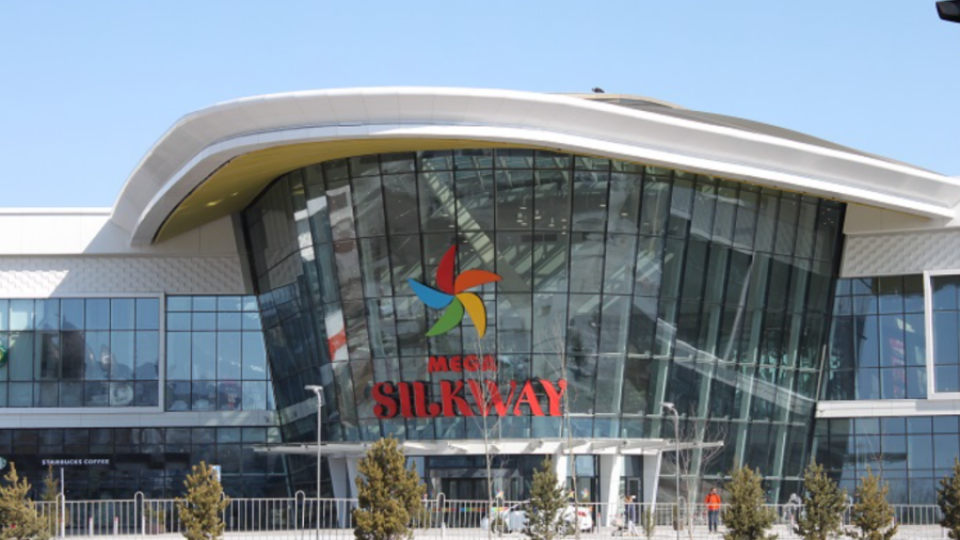 В Нур-Султане "заминировали" Mega Silk Way и другие объекты