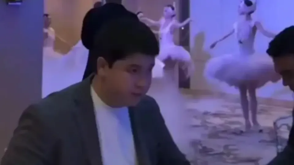 Нурасыл Болат / Кадр из видео