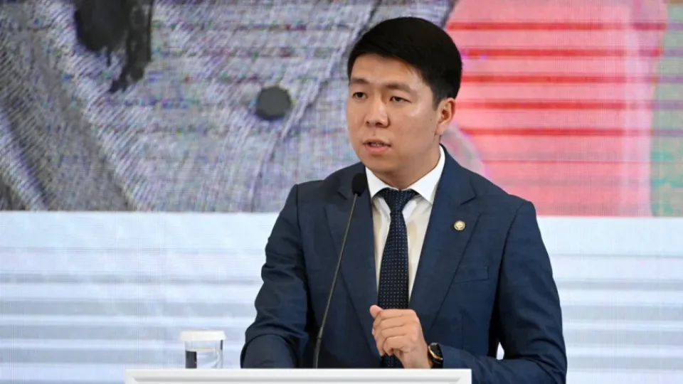 Пресс-секретарь Жапарова призвал депутатов быть осторожнее в высказываниях о соседних странах
