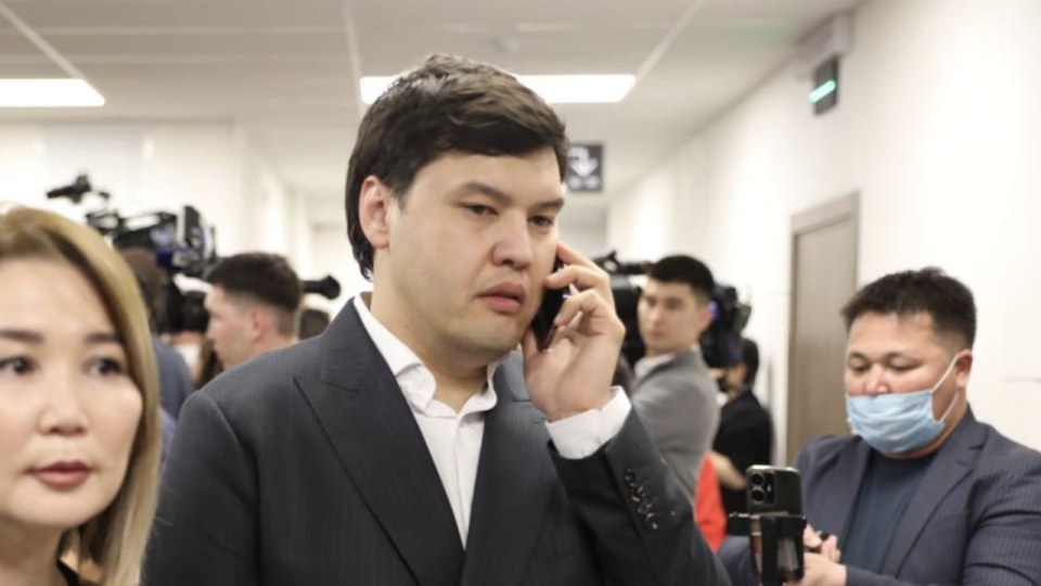 Почему брату Салтанат Нукеновой отказывают в регистрации фонда, объяснили в Минюсте