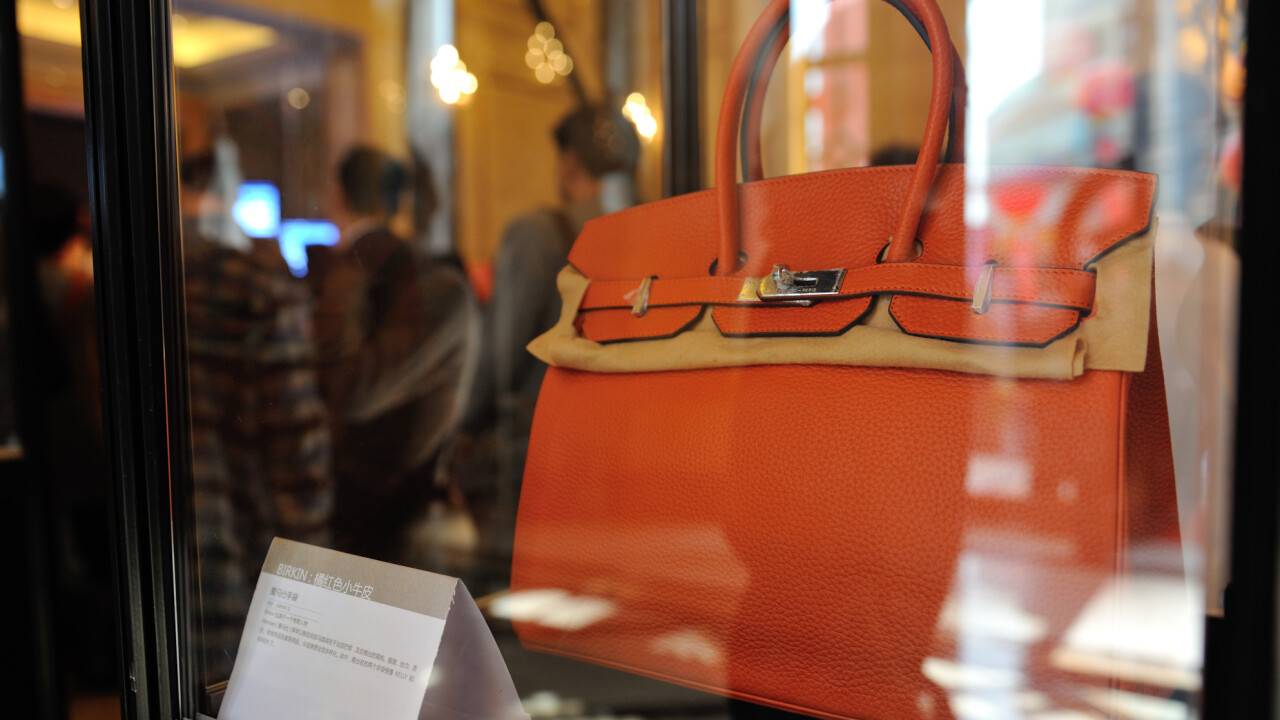 Байер из Алматы, обманувшая своих клиентов на 114 млн тенге, получила более 5 лет лишения свободы