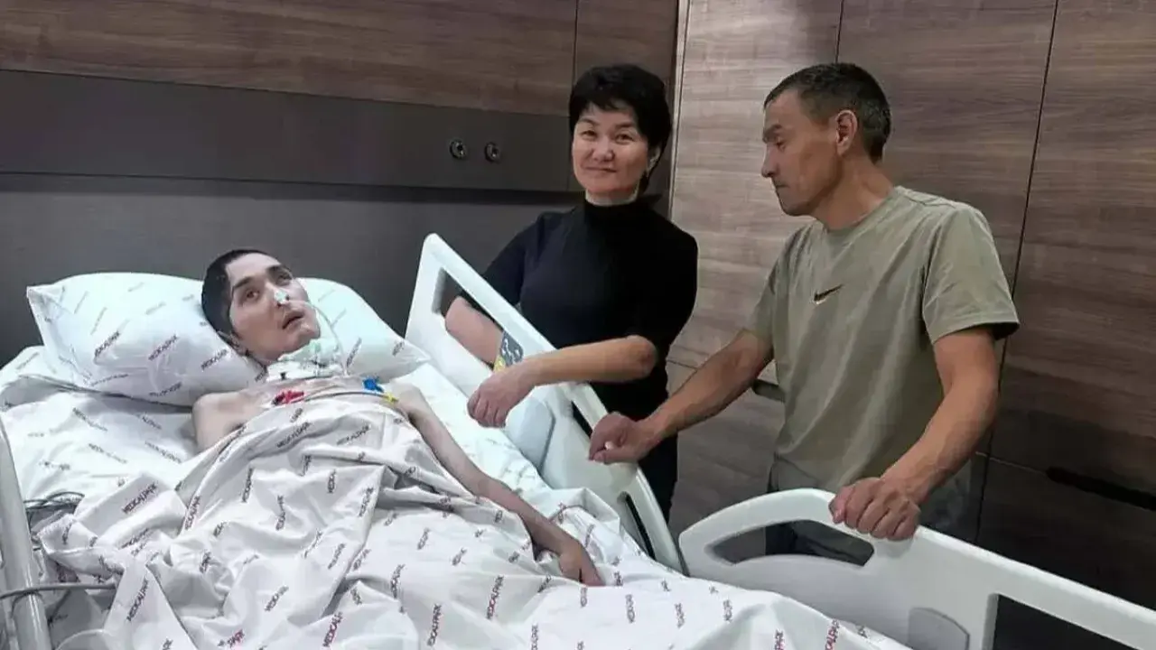 "Оценим возможности реабилитации". Солдата Ербаяна Мухтара доставили из Стамбула в Астану