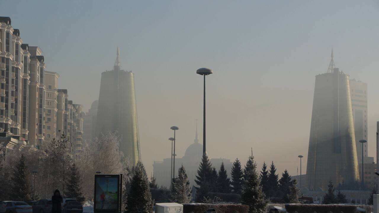 Участок трассы закрыли в Астане из-за сильного тумана