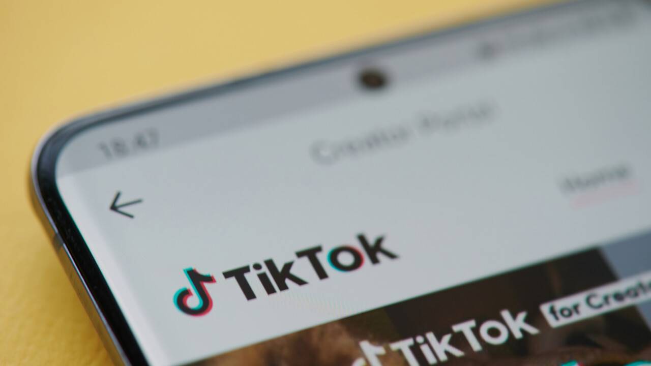 В TikTok выбрали лучшего учителя Казахстана | informburo.kz