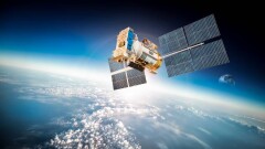 Илон Маск не согласен с тем, что его спутники Starlink занимают слишком много места в космосе