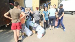 Излишки гуманитарной помощи для погорельцев раздали нуждающимся в Костанае