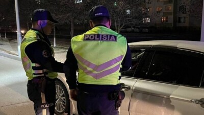 В Актау во время празднования последнего звонка за нарушение ПДД привлекли почти 100 человек