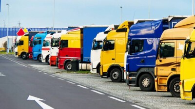 На границе с Китаем в очереди стоят 11 тысяч авто, а контрабанда продолжает поступать