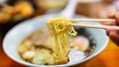 На треть состоящий из ГМО рамён продают в магазинах Алматы. Продукт намерены изъять