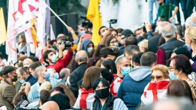 В Ереване проходит протестное шествие оппозиции