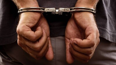 Мужчину, который прятал более десяти ружей и тысячу патронов, задержали в Алматы