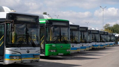 Акимат Актау и СПК передали новые автобусы компании-однодневке