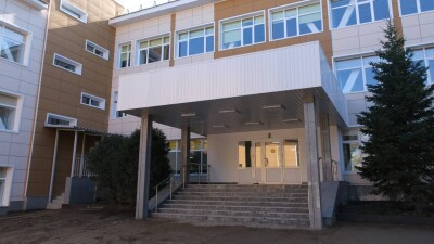 Капремонт в школе № 127: аким Алматы раскритиковал технадзор за недостаточный контроль