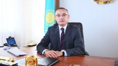 Пирматов высказался об идее двойного мандата для Нацбанка