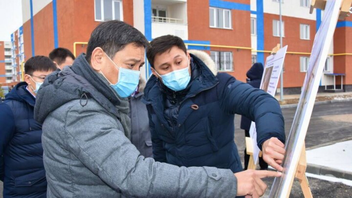 Первый рабочий объезд Досаева: аким осмотрел Алатауский район