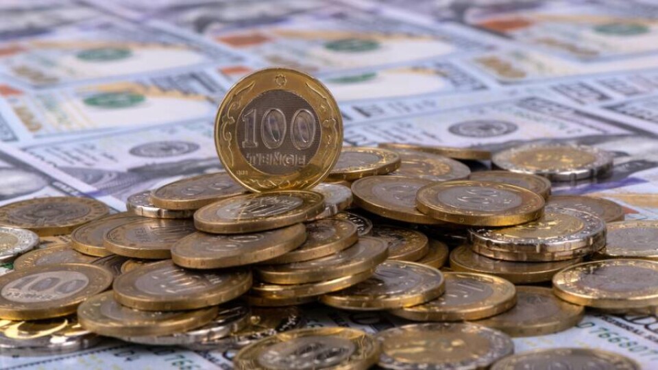 Опрос Informburo.kz: 41% казахстанцев зарабатывают не больше 150 тысяч тенге