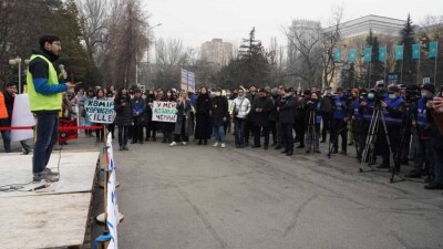 Казахстанцам нужно не просто "слышащее", но "видящее"и "действующее" государство: чего требовали участники митинга в Алматы?