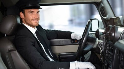 243 млн тенге потратят в Мангистау на аренду авто для чиновников. В акимате говорят, что это немного