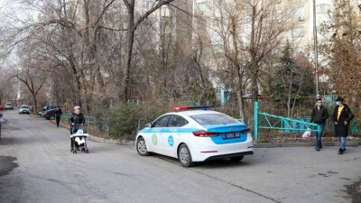 Очевидец о трагедии в Алматы: Лежали в крови, маленький ребёнок ещё дышал
