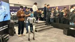 Многотысячные очереди, спарринг роботов и неустойчивый интернет. В Астане проходит Digital Bridge 2025 