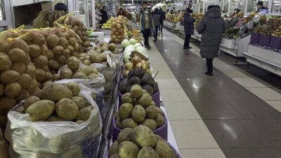 "Пока держимся на прежних запасах". Как скажется рост доллара на ценах