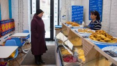 Казахстанцы стали меньше есть: снизилось потребление всех продуктов, кроме сахара