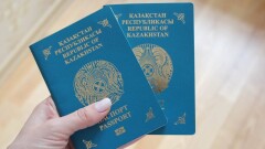 Ускоренную выдачу паспортов приостановили в Казахстане