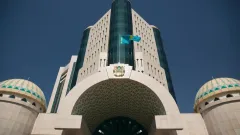 Списание мошеннических кредитов и запрет на ночные звонки коллекторов: сенат вернул закон в мажилис
