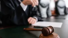 Гримаса судьи на процессе о покушении на Берденова стала причиной служебной проверки