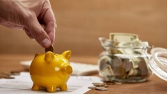 Чистая прибыль казахстанских банков упала в 1,5 раза за год