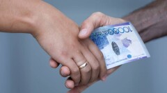 Члена адвокатской коллегии Астаны задержали за сокрытие взятки в 45 млн тенге
