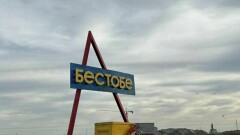 Чёрные старатели спускаются в затопленную шахту на руднике Бестобе, откуда можно не вернуться