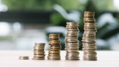 Кому в феврале предлагали зарплату в 900 тысяч тенге на Электронной бирже труда